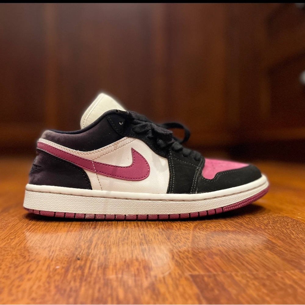 Jordan 1 Low Black Cactus Flower (Women’s) - Picture 1 of 11